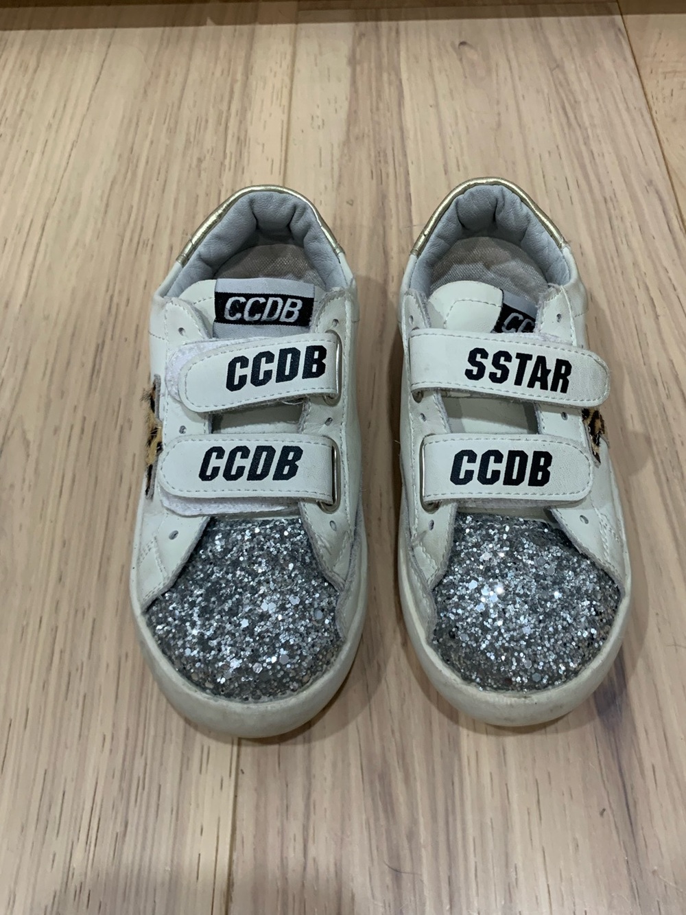 Kids' Sstar CCDB Glitter Toe Velcro Sneakers in White & Silver
